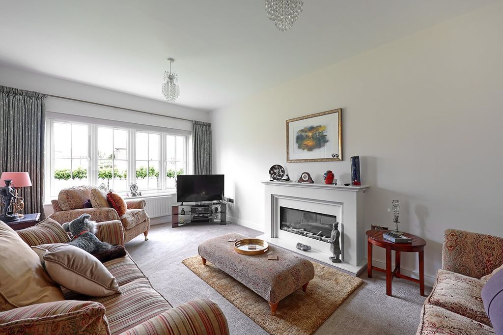 Property photo 3 of 22 4233476