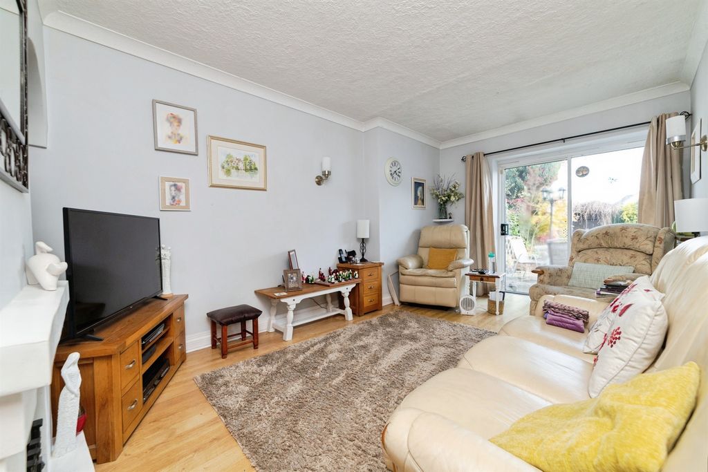 Property photo 2 of 13