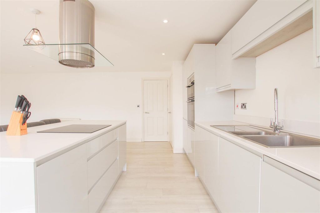 Property photo 3 of 15 Img_9644.Jpg