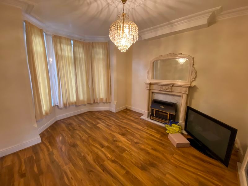 Property photo 3 of 8 Photo 12