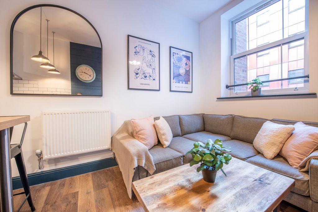 Property photo 1 of 11 Photo 0