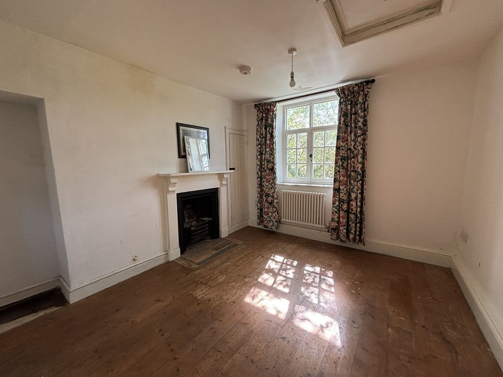 Property photo 3 of 21 Not Specified