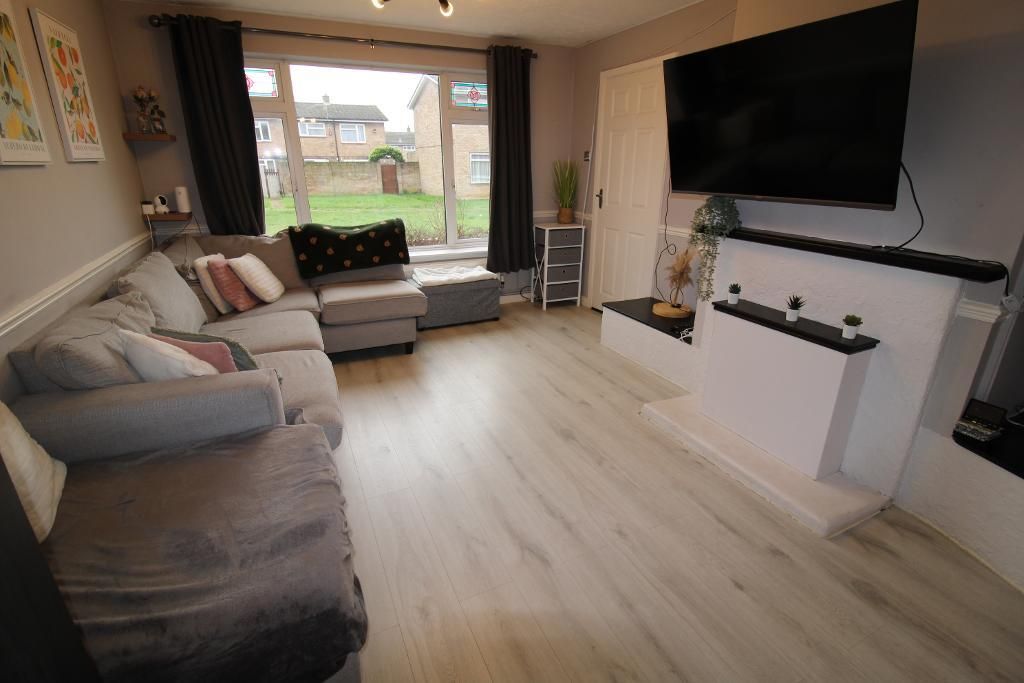 Property photo 2 of 10 Lounge