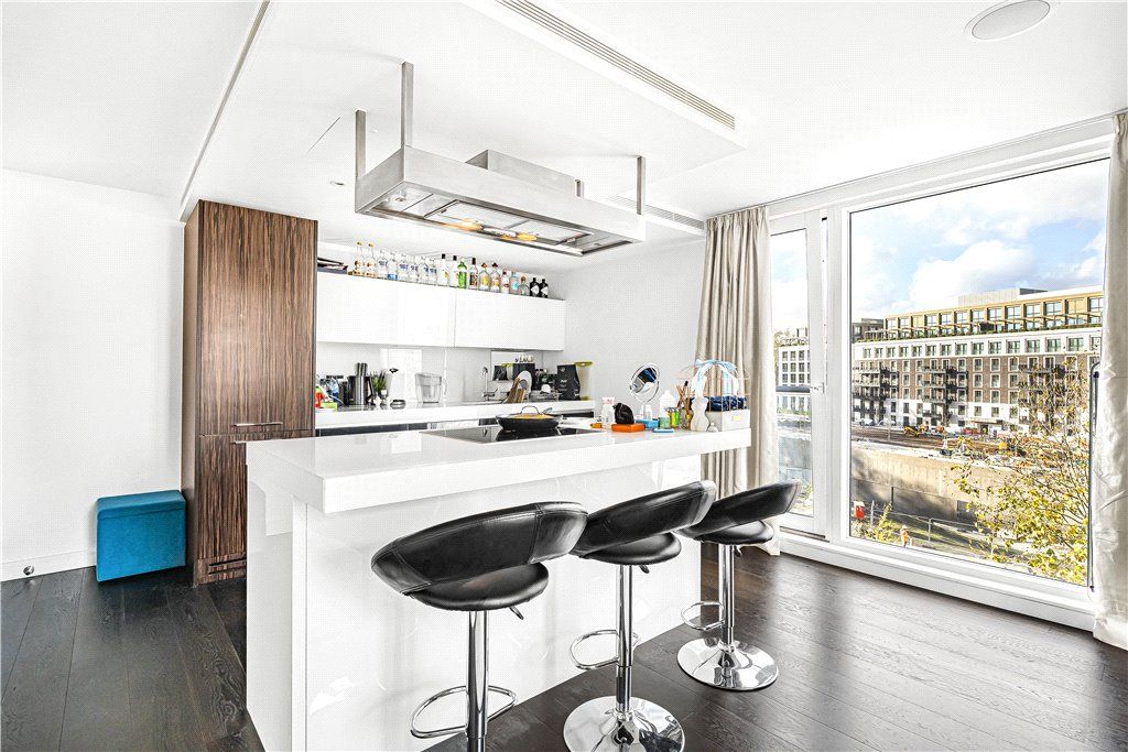 Property photo 2 of 16 Kitchen