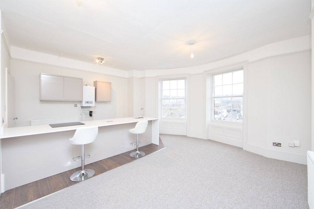 Property photo 2 of 9 Picture 2