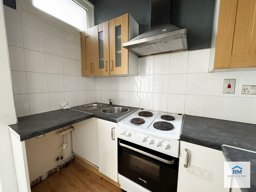 Property photo 3 of 5 Photo 2