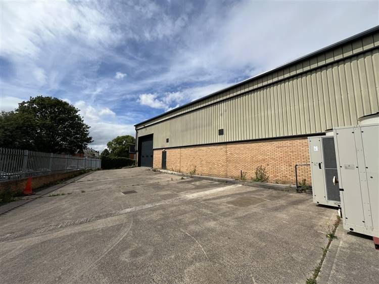 Property photo 1 of 3