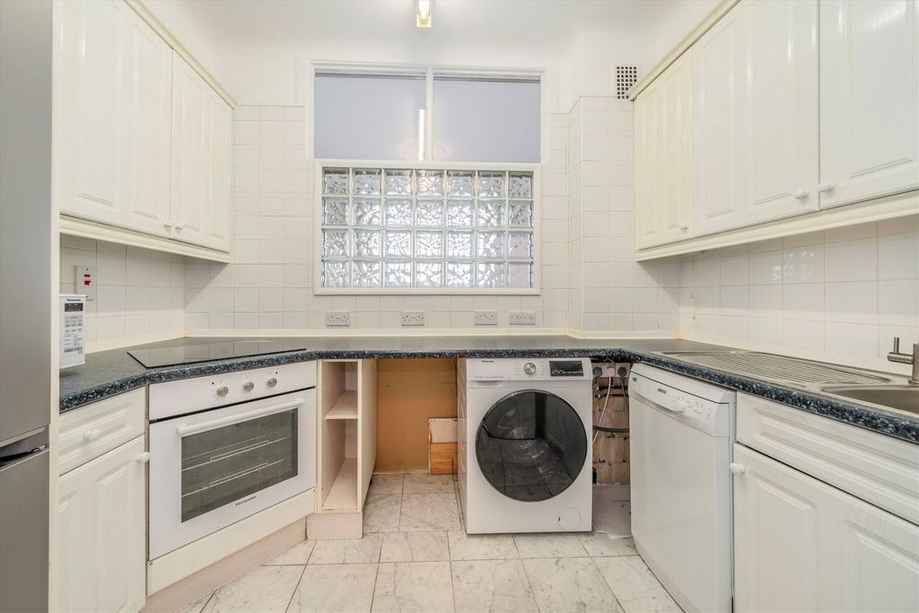 Property photo 3 of 5