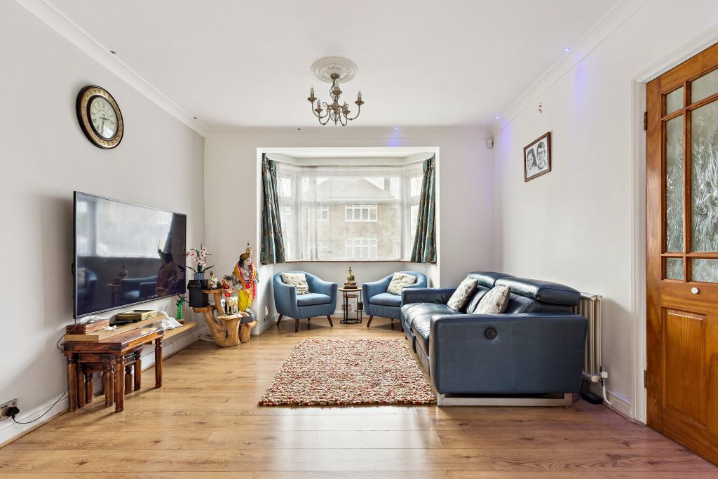 Property photo 2 of 13