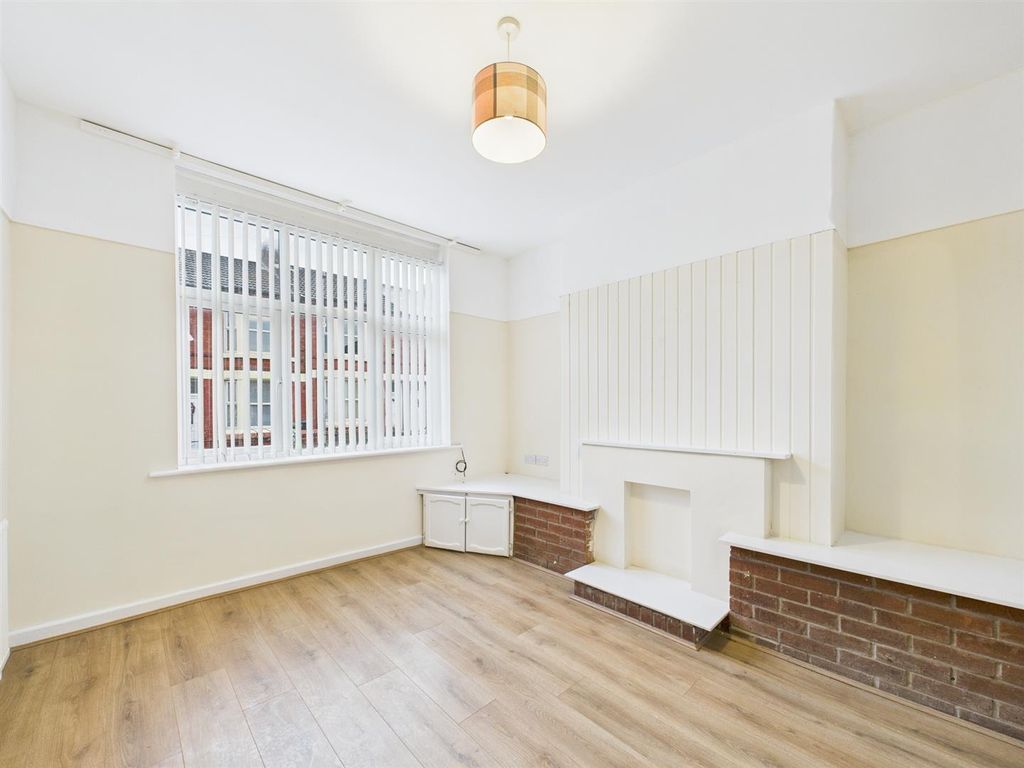 Property photo 3 of 30 Cam03604G0-Pr0211-Still002.Jpg