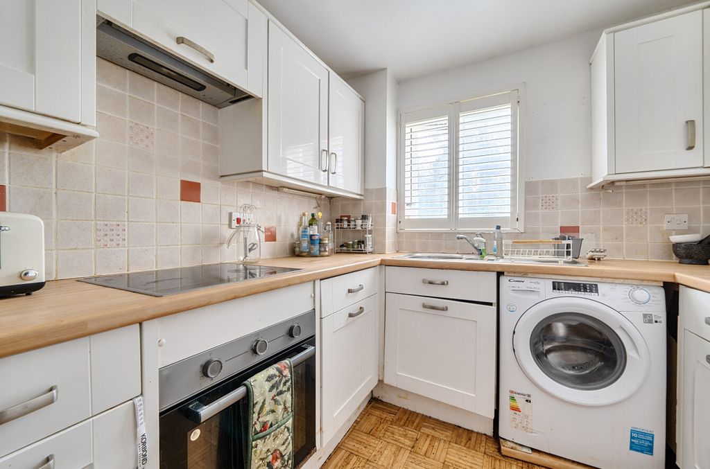 Property photo 2 of 18 1434457-13-69c11d...