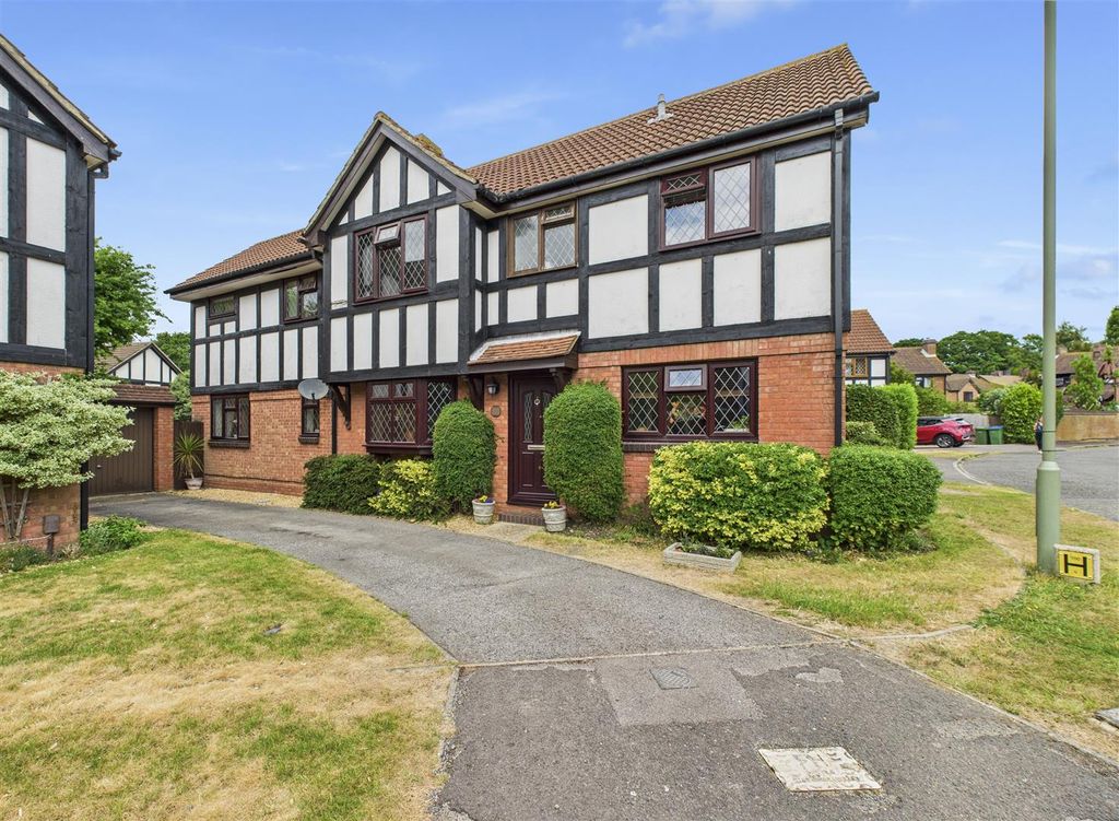 Property photo 1 of 12 4 Bedroom Detached For Sale