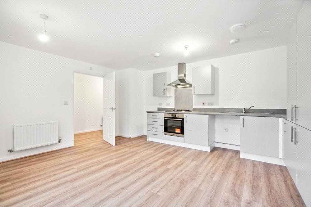 Property photo 3 of 7 Bovis Apartments