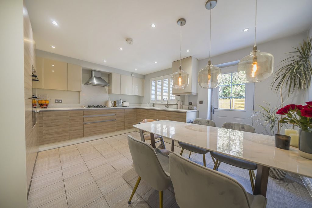 Property photo 1 of 21 Kitchen