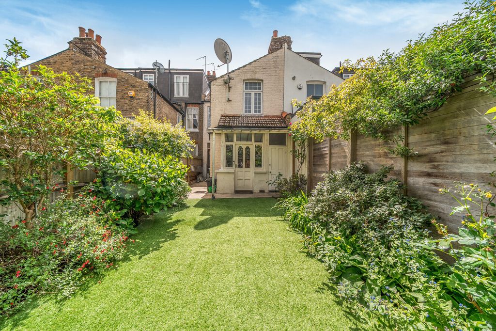 Property photo 3 of 18 1463351-21-6A05cc...