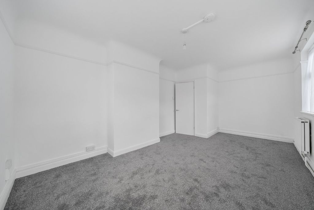 Property photo 2 of 5 Picture No. 08