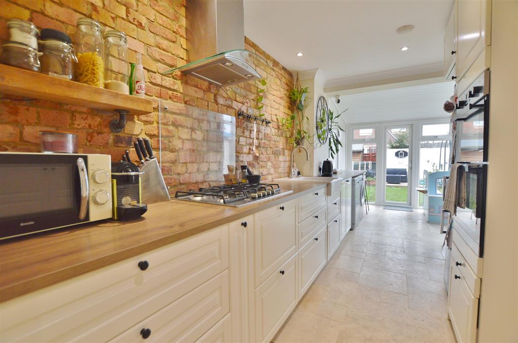 Property photo 2 of 10 Dsc_0167.Jpg