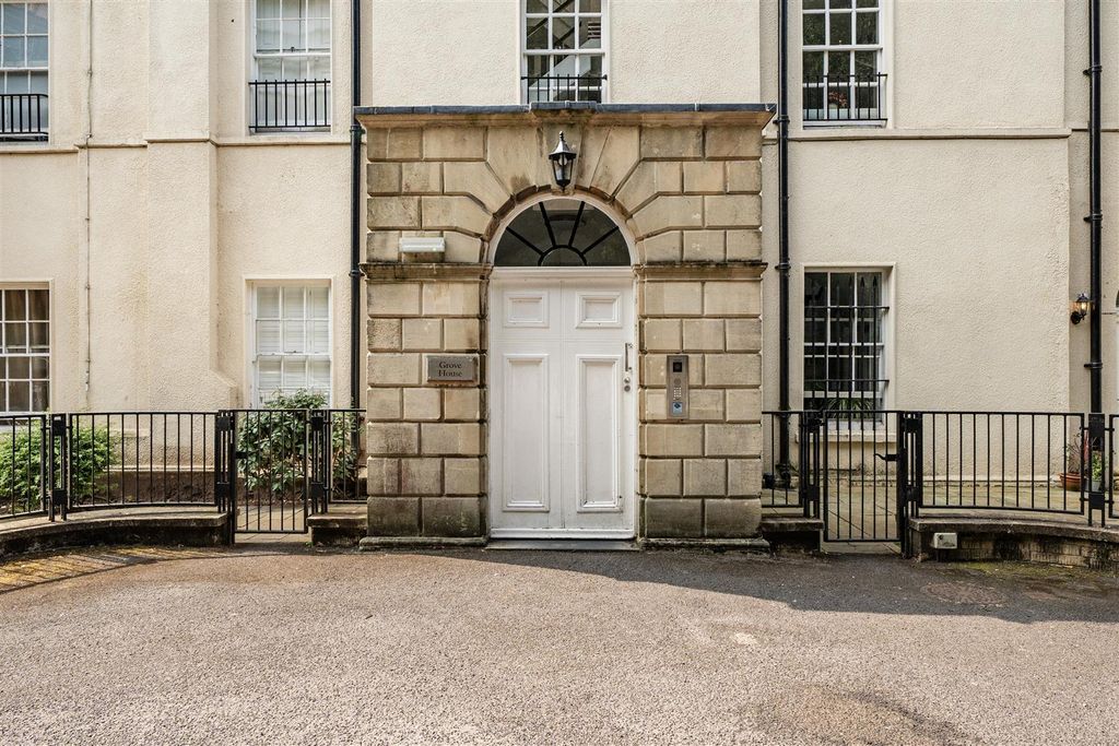 Property photo 2 of 15 1494076-1-6A5F3Fffbfe2d.Jpg