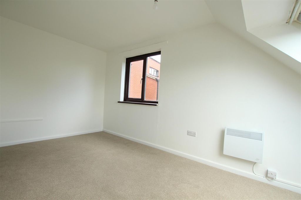 Property photo 3 of 8 Img_2216.Jpg