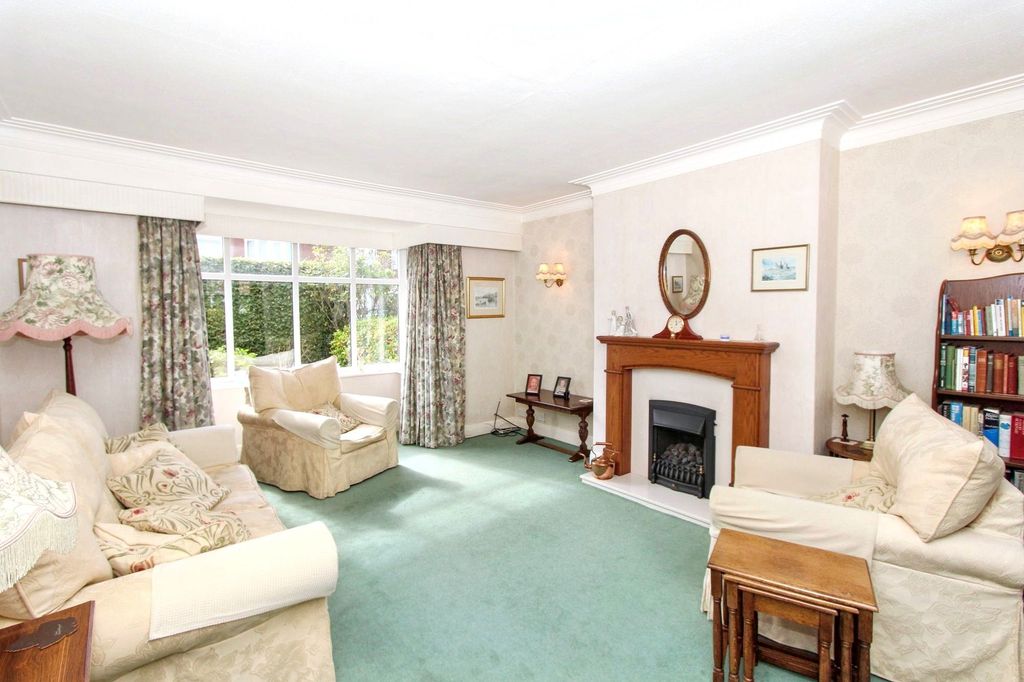Property photo 3 of 13