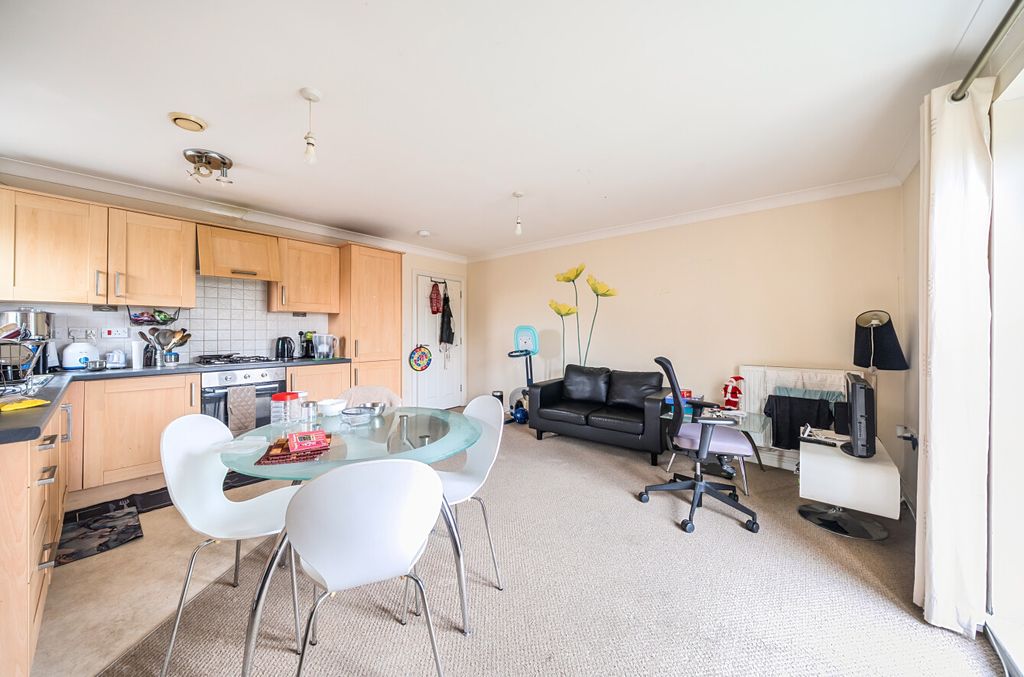 Property photo 3 of 13 1401322-10-696E4F...