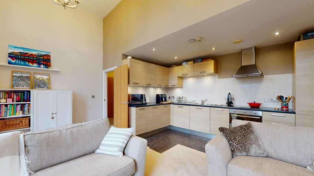 Property photo 2 of 17 24-Buckden-Crt-10032025_152512.Jpg