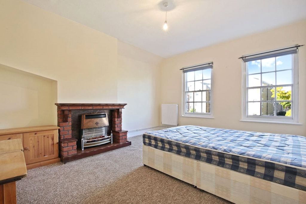 Property photo 3 of 8 Picture No. 10