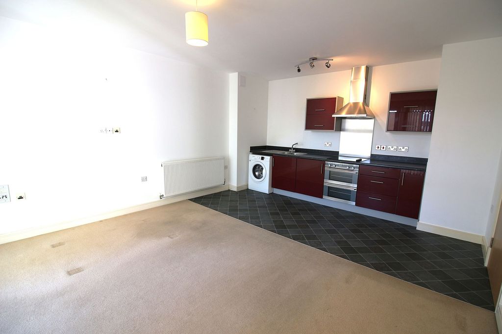 Property photo 2 of 8
