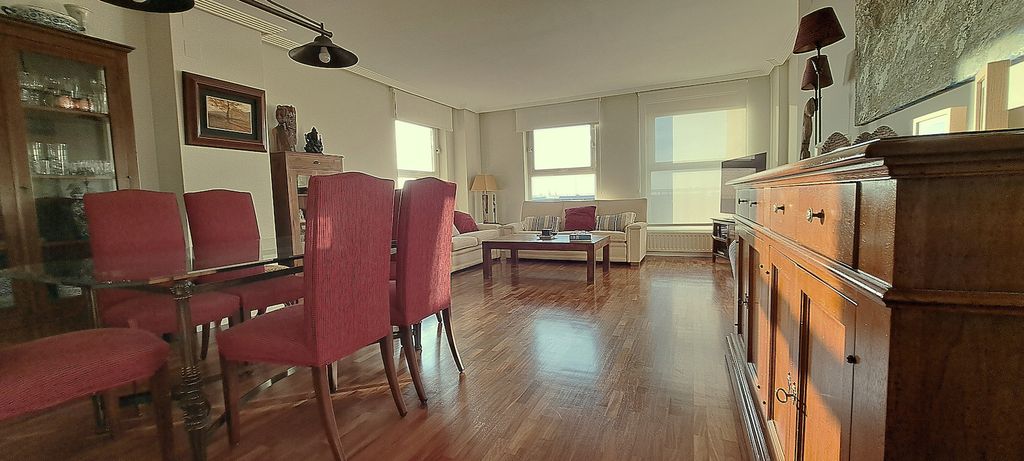 Property photo 3 of 25