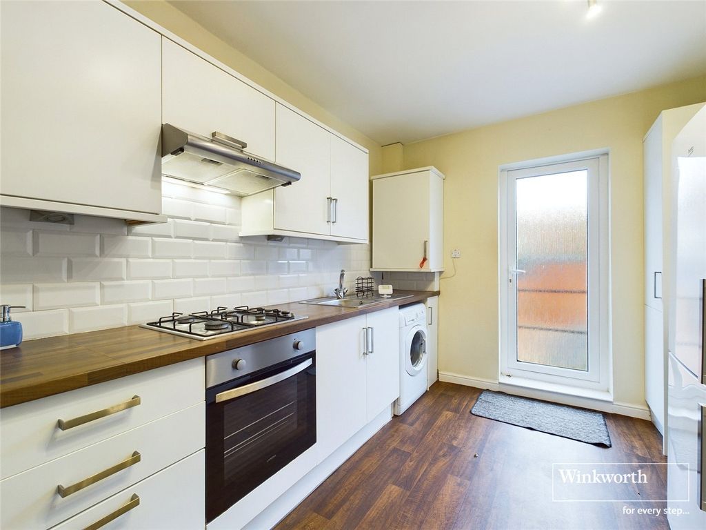 Property photo 2 of 8 Picture No. 20