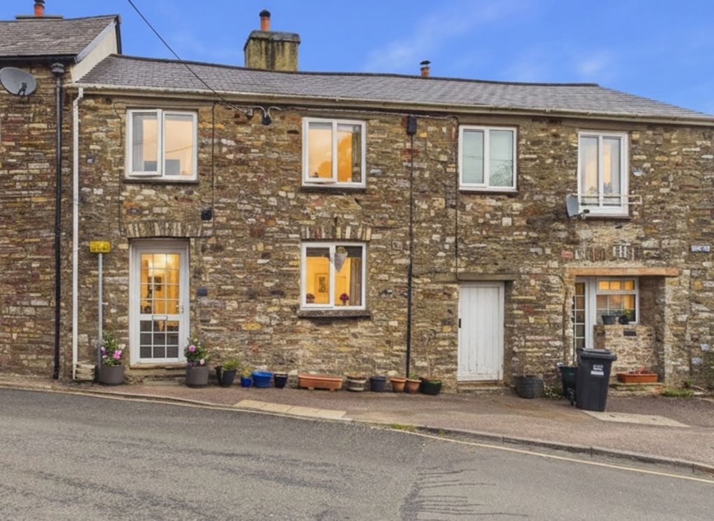 Property photo 1 of 16 Ewemove Tiverton - 2A High Street Bampton