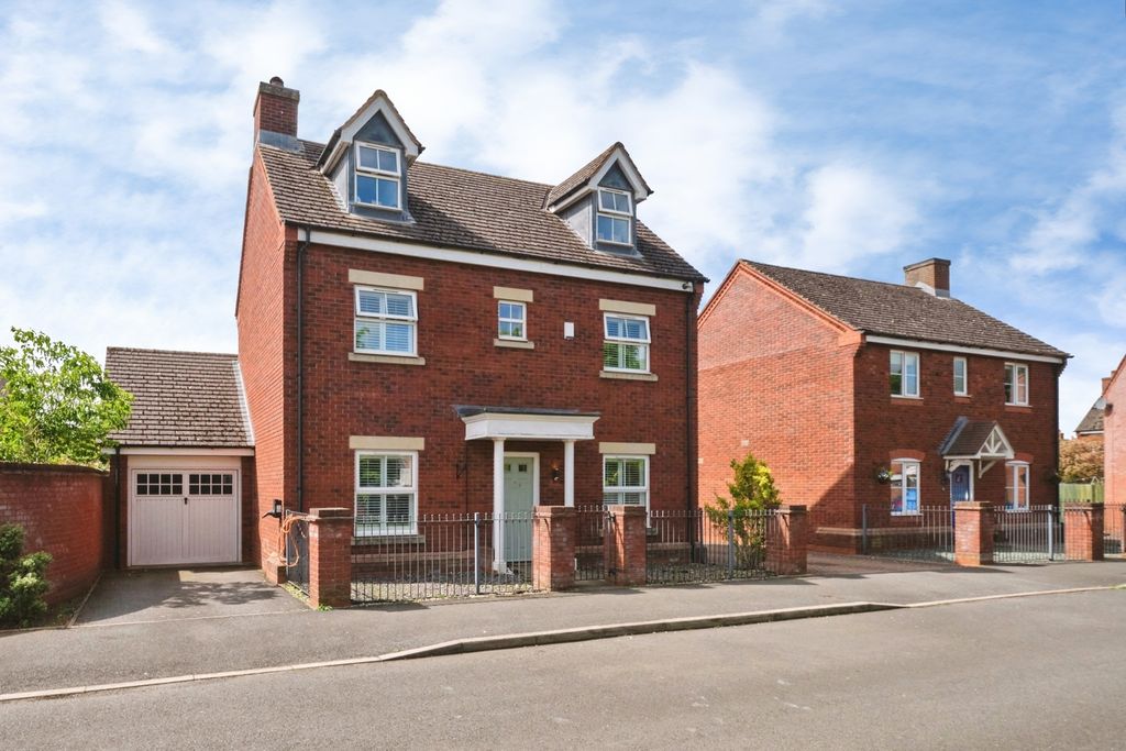 Property photo 1 of 19 Pbox-Img.Jpg
