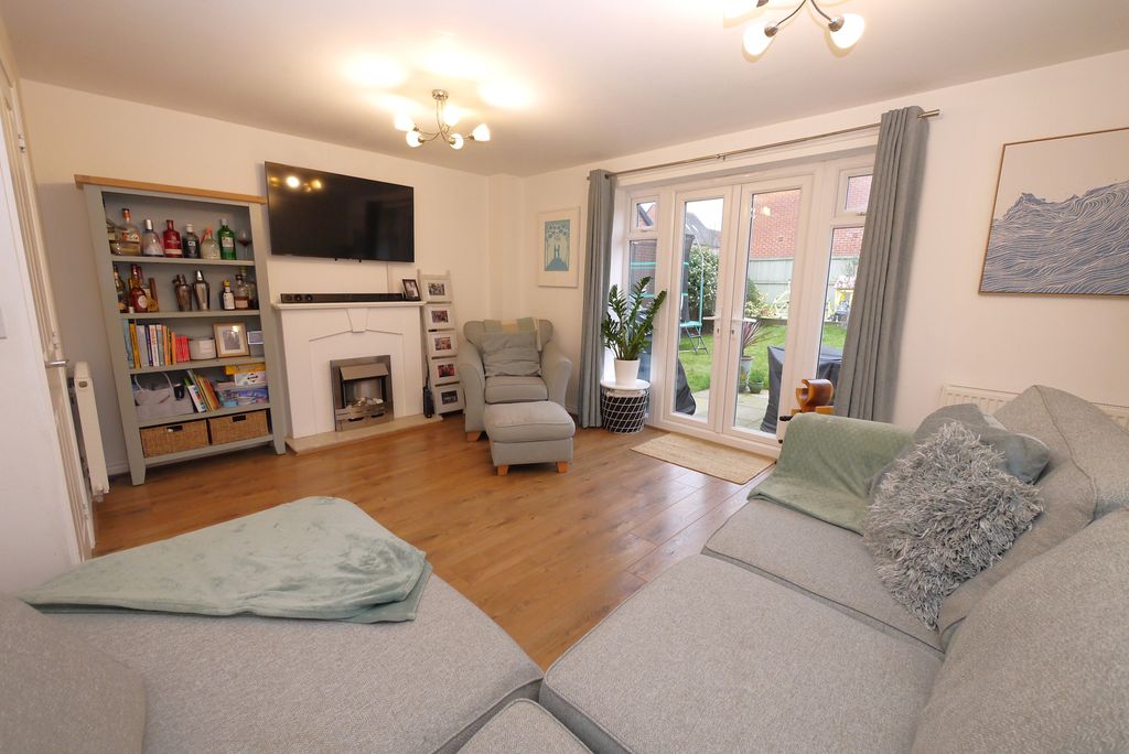 Property photo 2 of 16 5