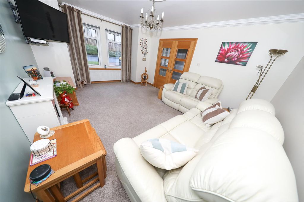 Property photo 2 of 31 B