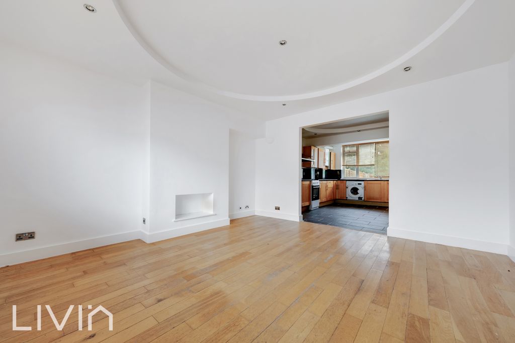 Property photo 3 of 12 Coldharbour Road, 89-40