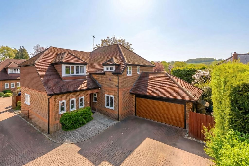Property photo 1 of 36