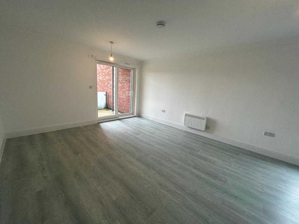 Property photo 3 of 10 Image