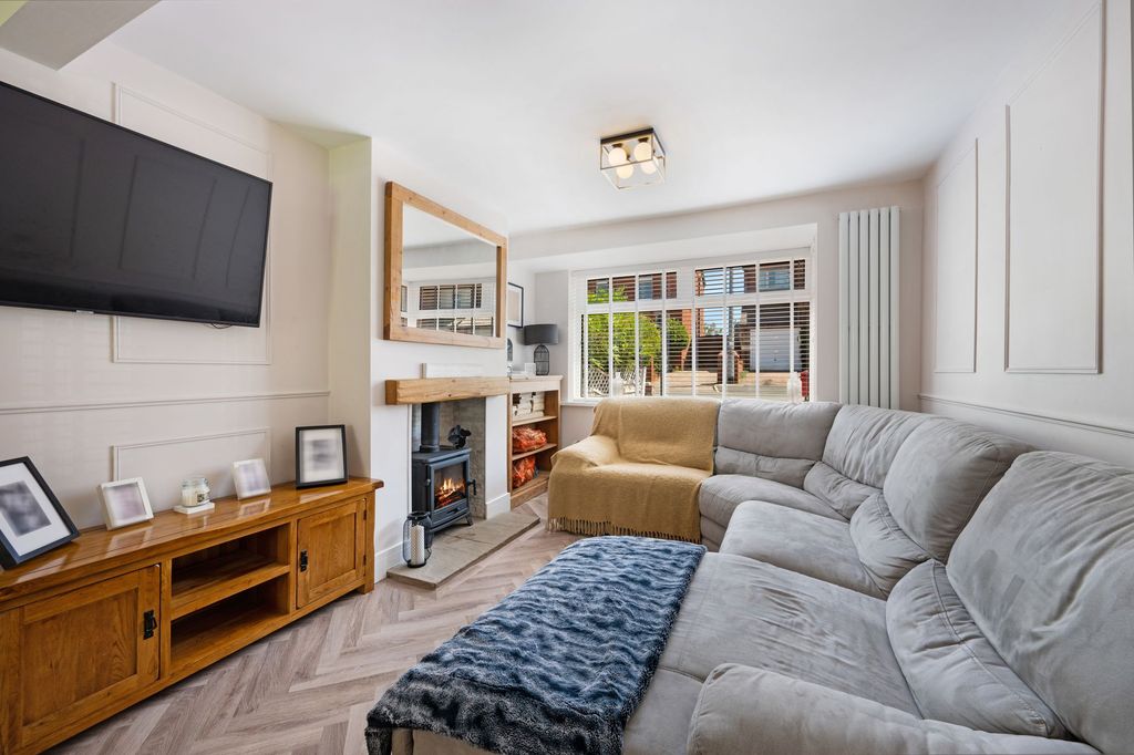 Property photo 3 of 37
