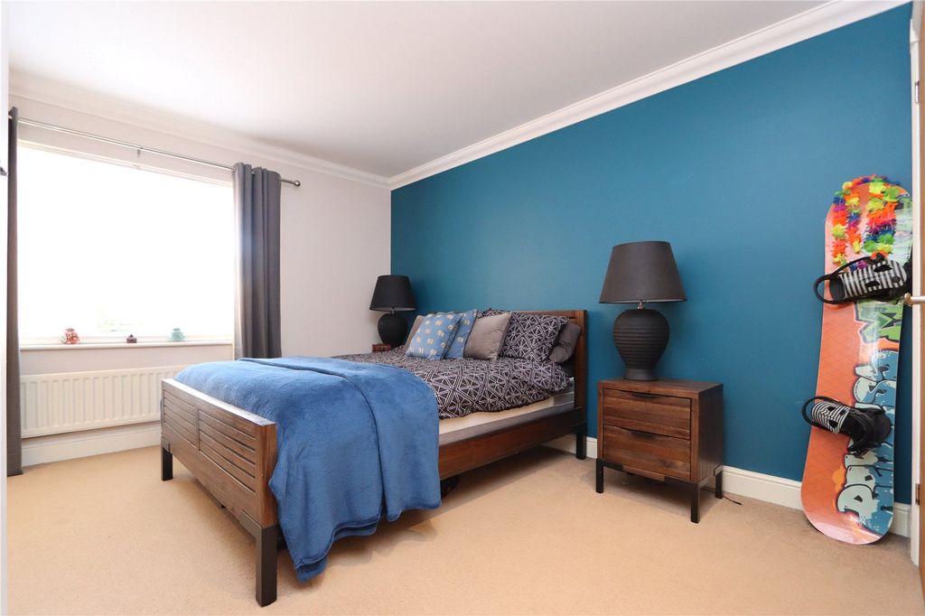 Property photo 1 of 16 Picture No. 04