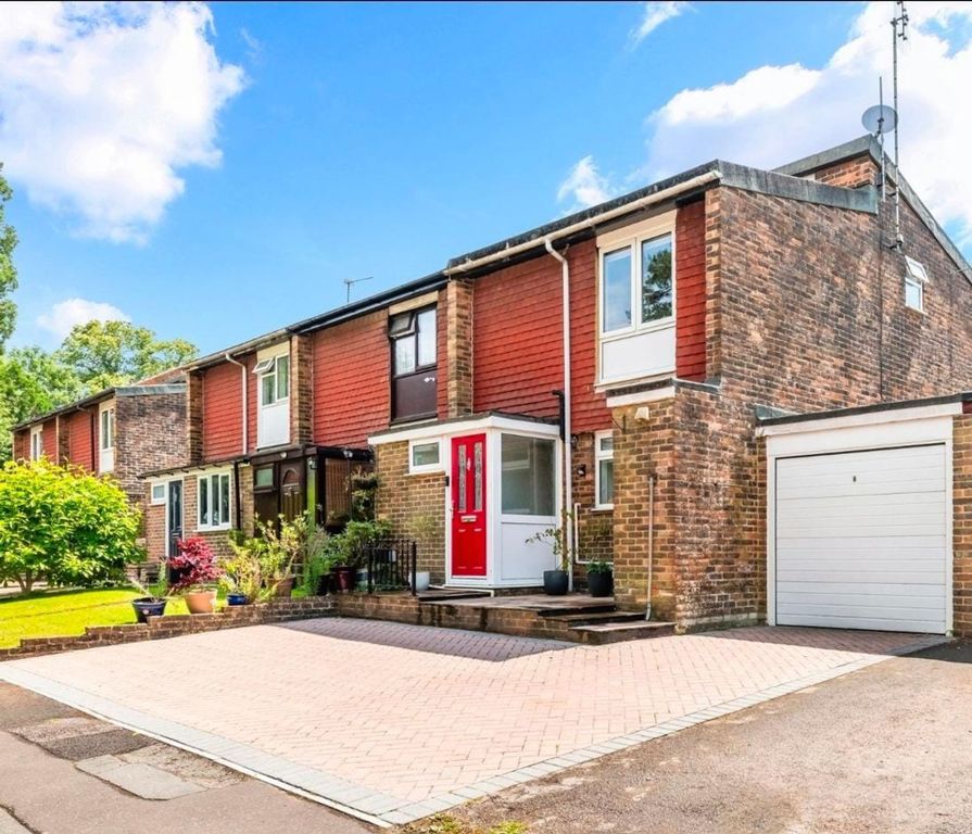 Property photo 1 of 9