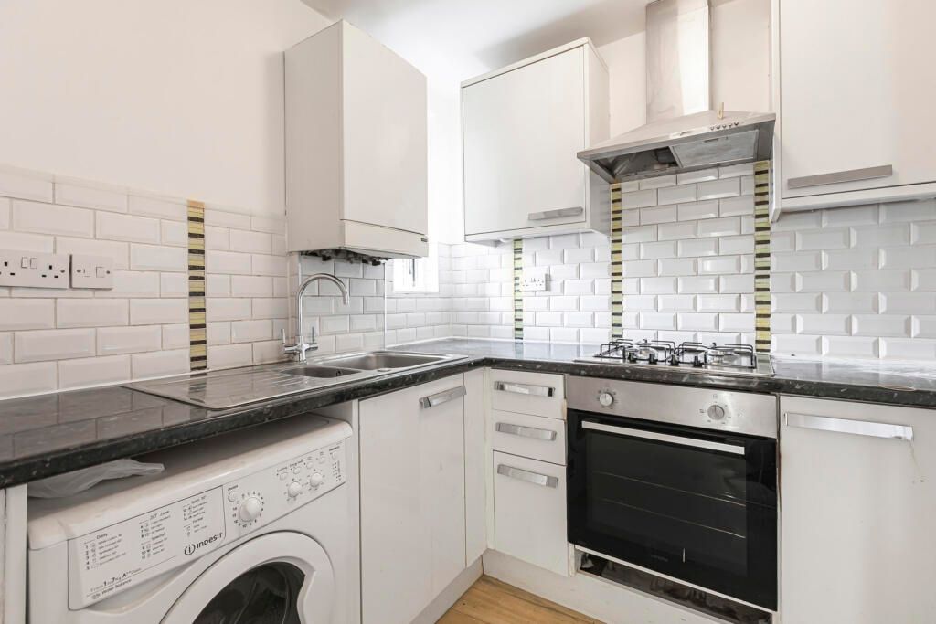 Property photo 2 of 8