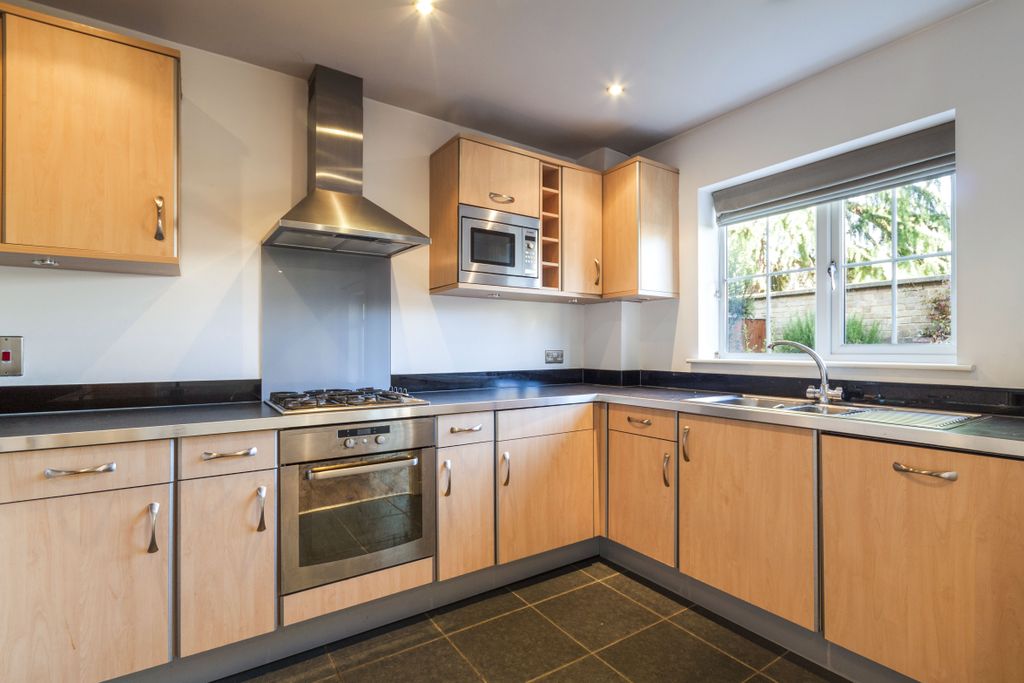Property photo 3 of 8 3.Jpg