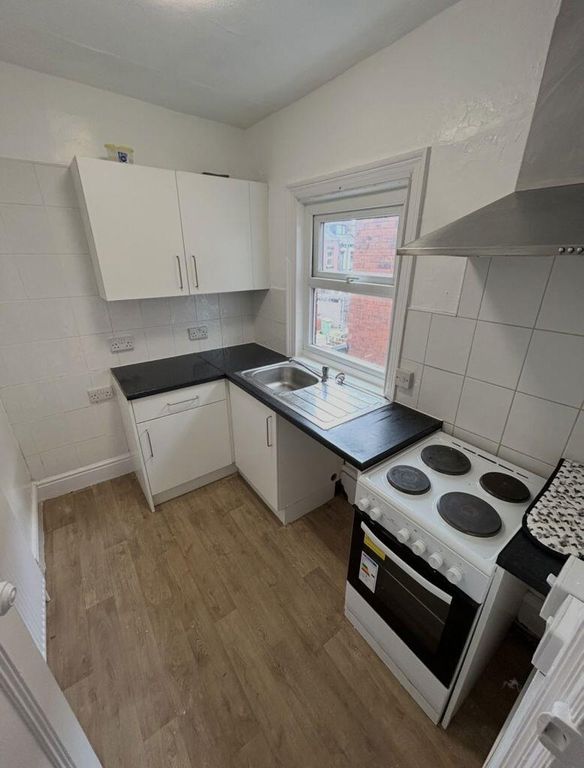 Property photo 1 of 5 2 Bed Flat To Rent Chepstow Rise, Croydon Cr0