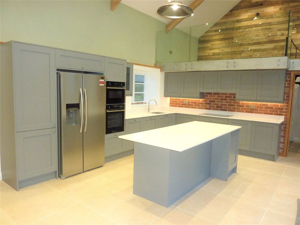 Property photo 3 of 16 Kitchen