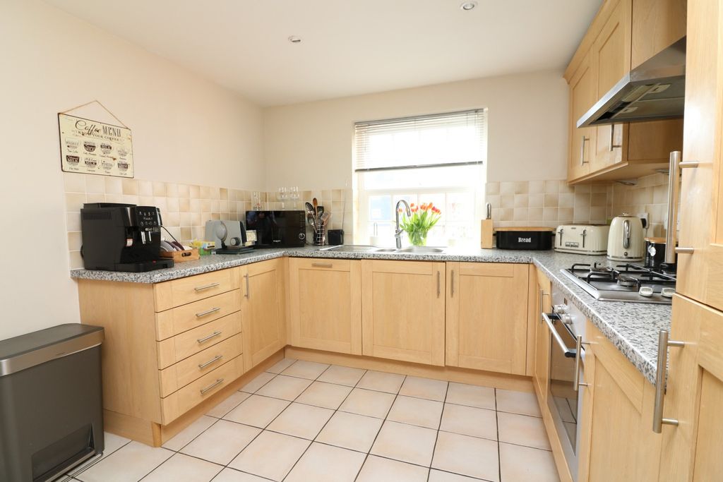Property photo 3 of 26 4141424