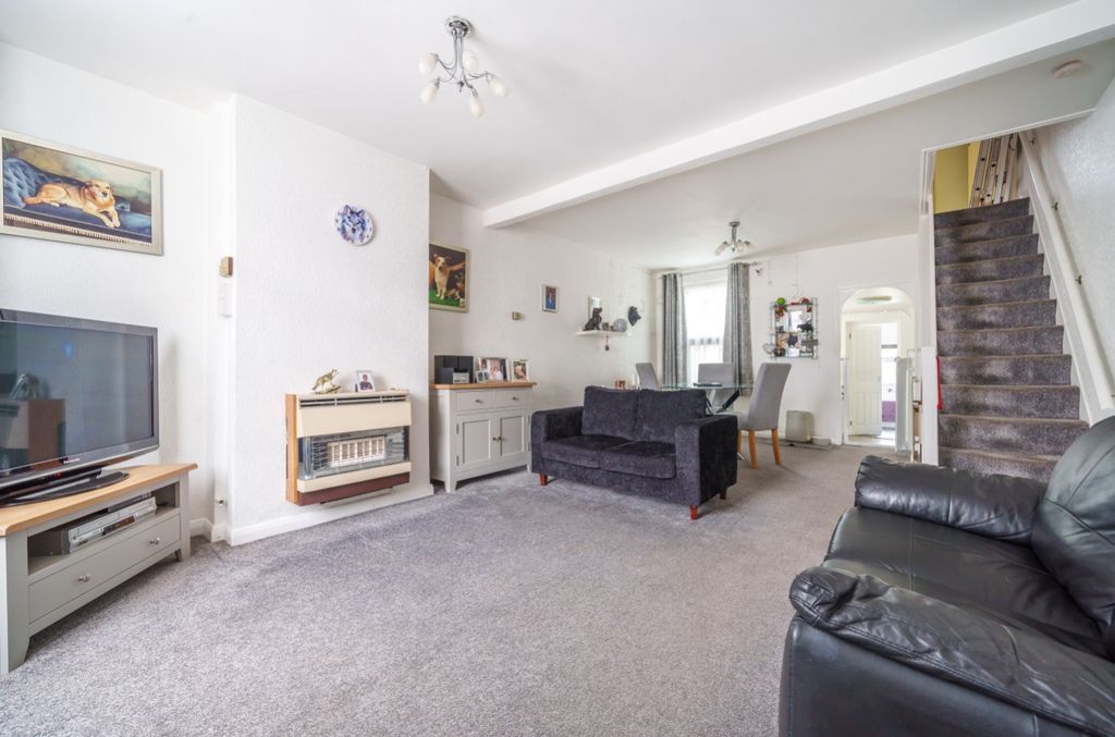 Property photo 3 of 15 1059505 (2)