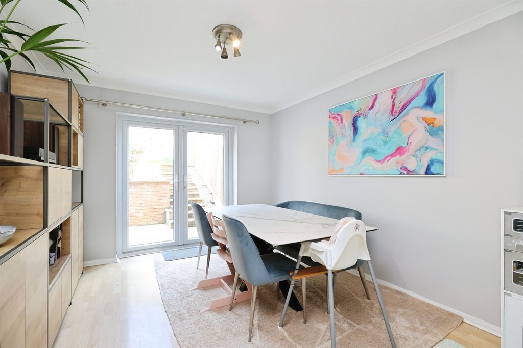 Property photo 3 of 16