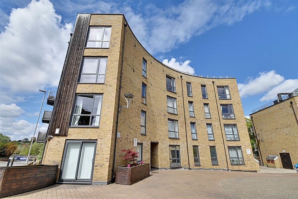 Property photo 1 of 13 Front 1.Jpg