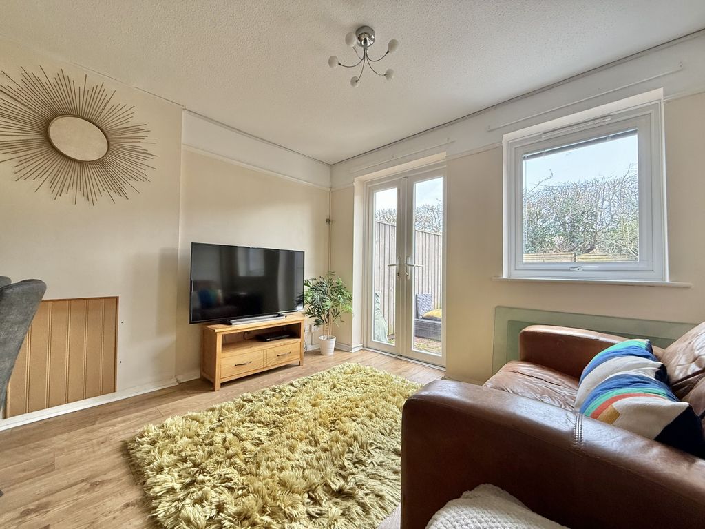 Property photo 3 of 13 Photo 8