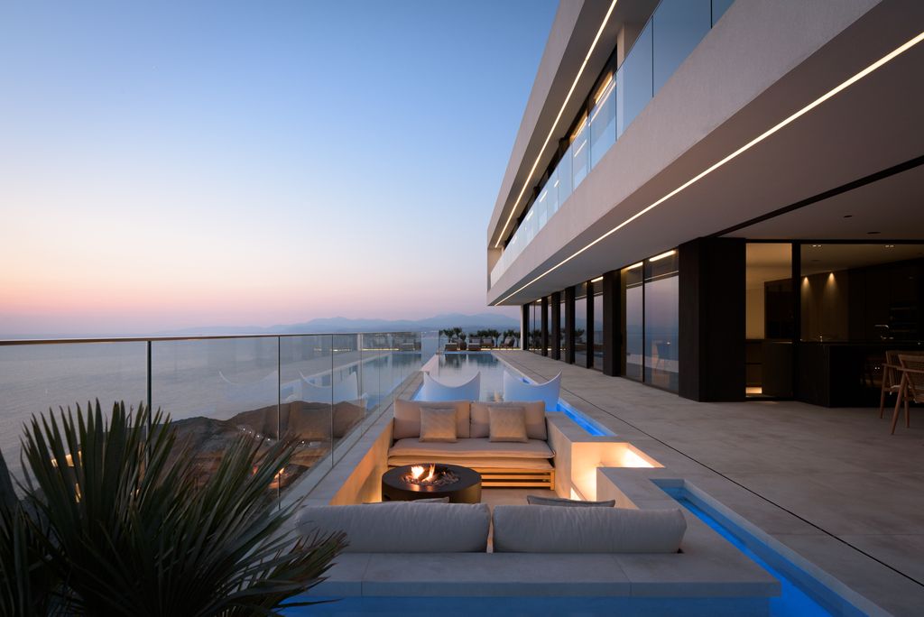 Property photo 3 of 51